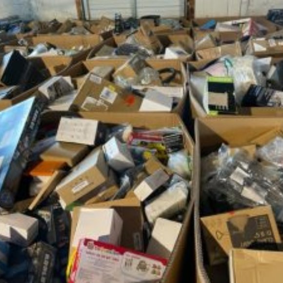 Amazon Overstock Womens 10 Items New 2026 Merch Mystery Box. Same Day Shipping. - Picture 10 of 13